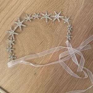 Bendable tie headband